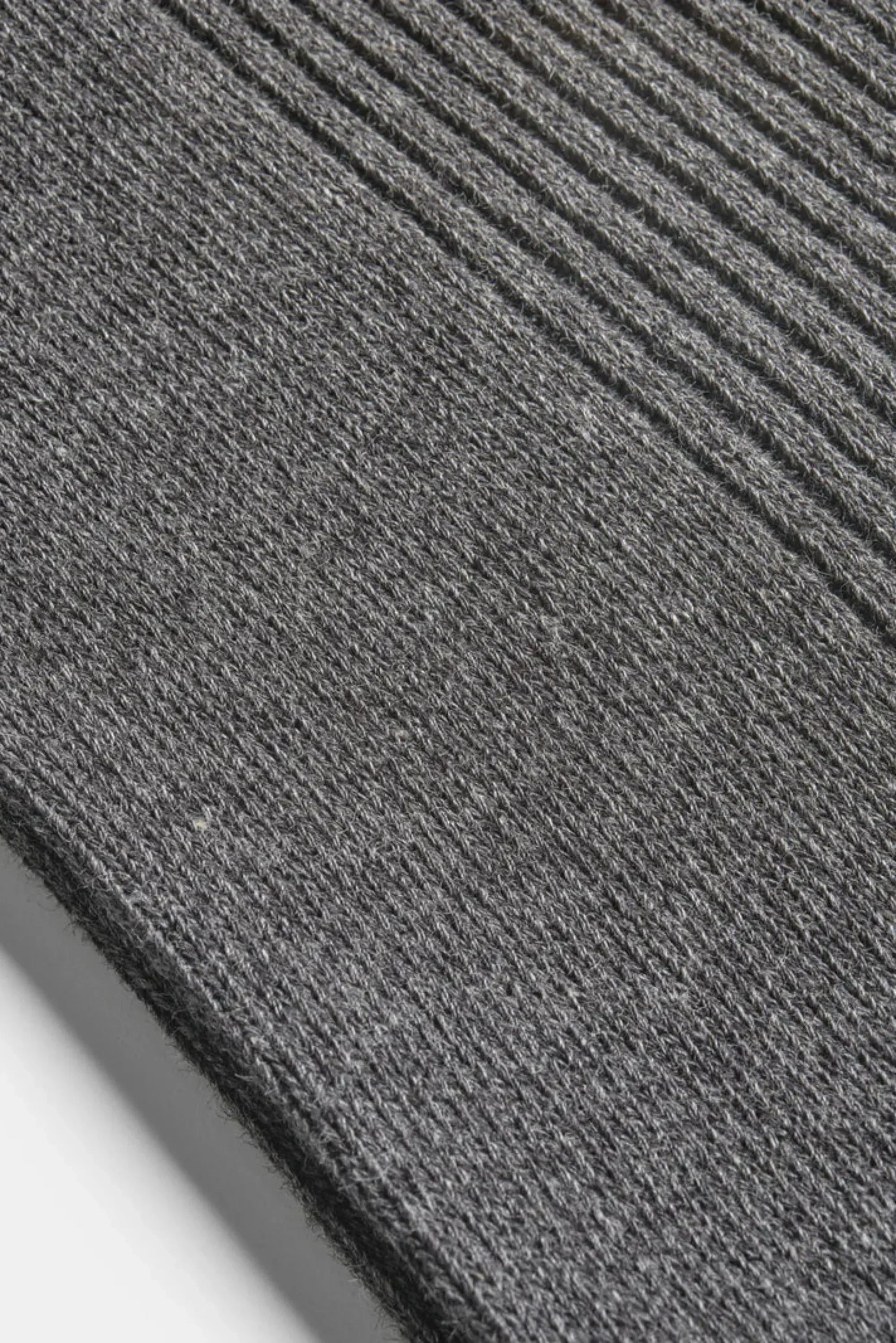 NOAH RIBBED MID SOCKS